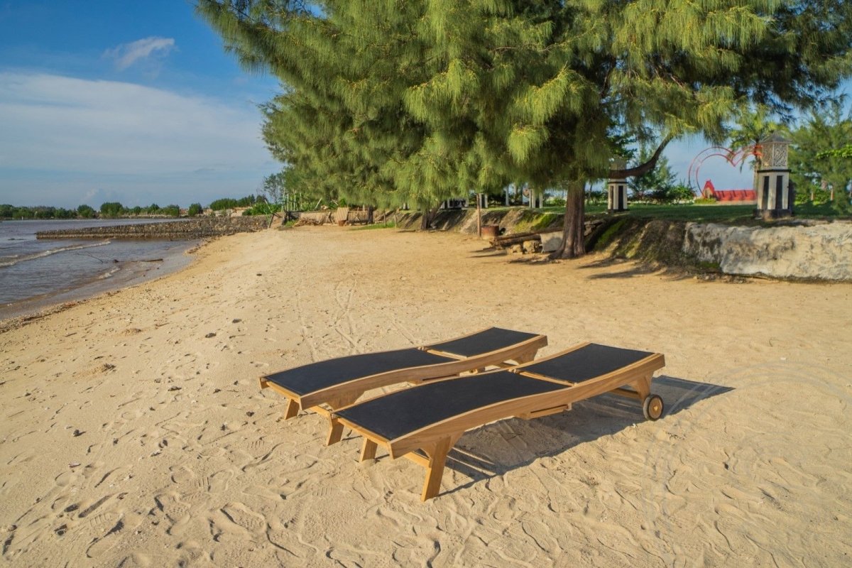 Batyline Liegestuhl - Souren Furniture (CH)