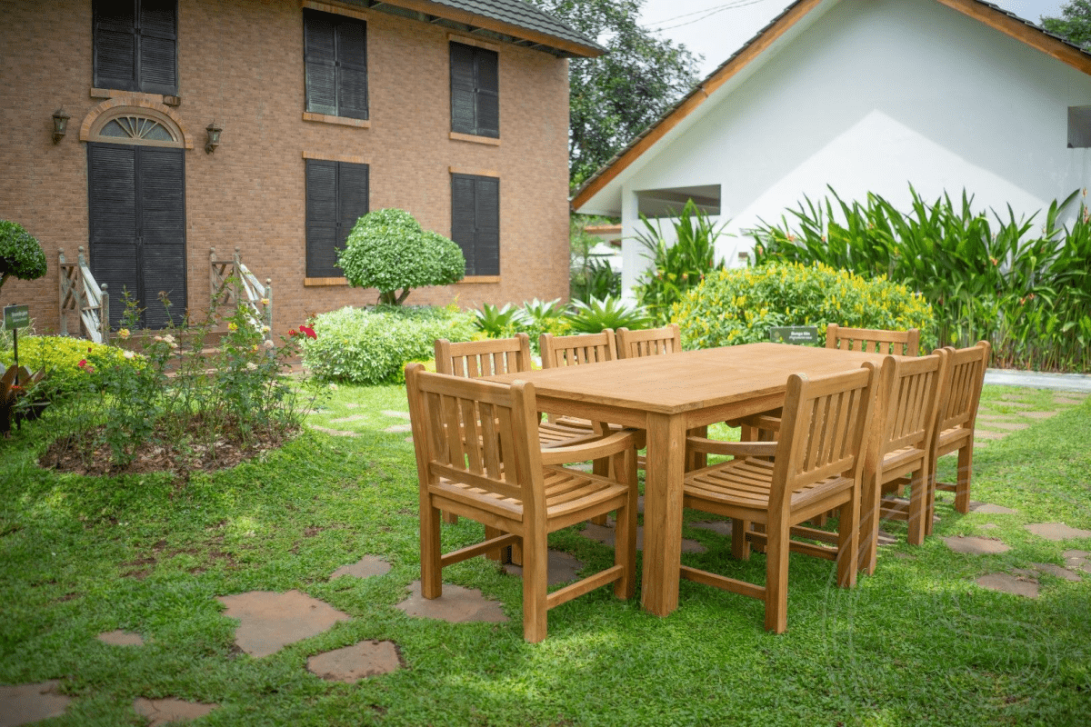 Teak Gartentisch 240 x 100 + 8 Gartenstühle Elephant