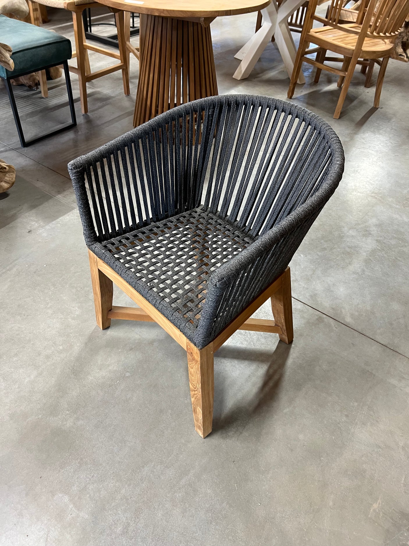 Rope-Stuhl schlankes Bein - 60x56x81cm