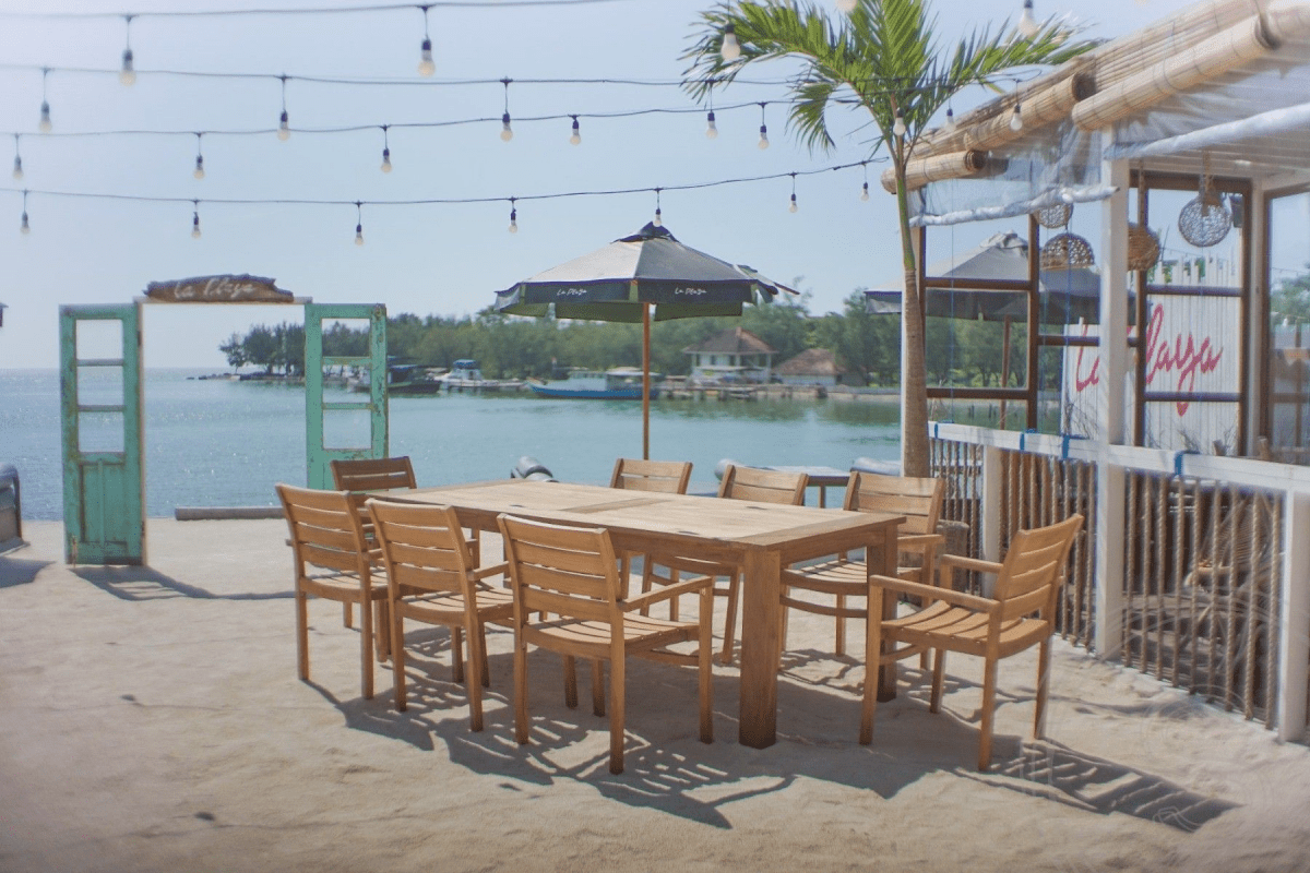 Teak Gartentisch 240 x 100 + 8 Gartenstühle Stacking