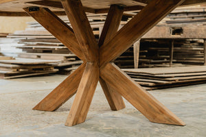 Ovaler Teak Esstisch 200×100 cm – Spiderfuß