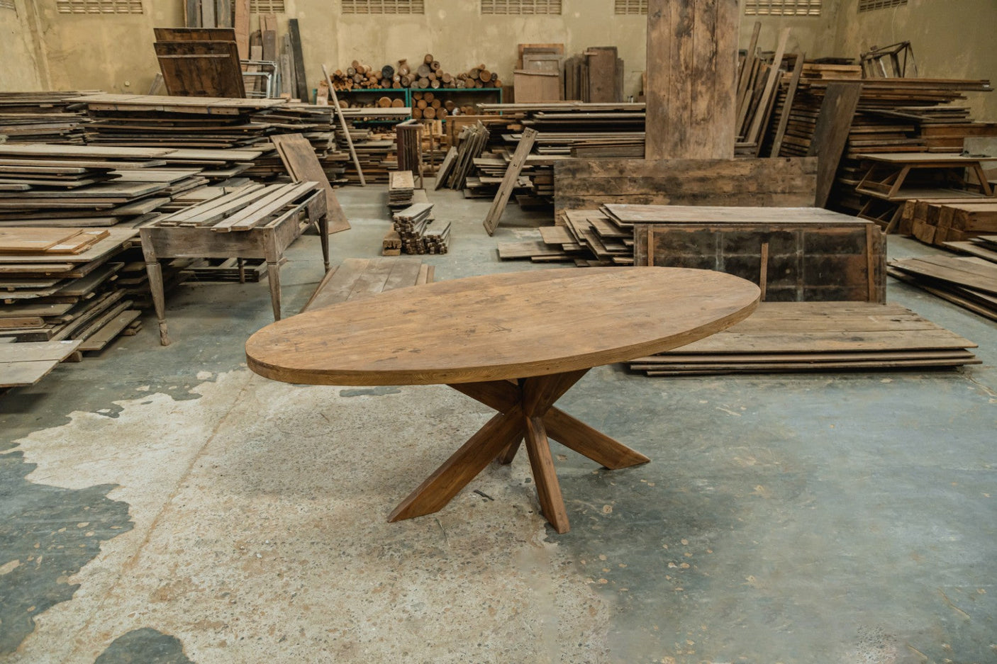 Ovaler Teak Esstisch 200×100 cm – Spiderfuß