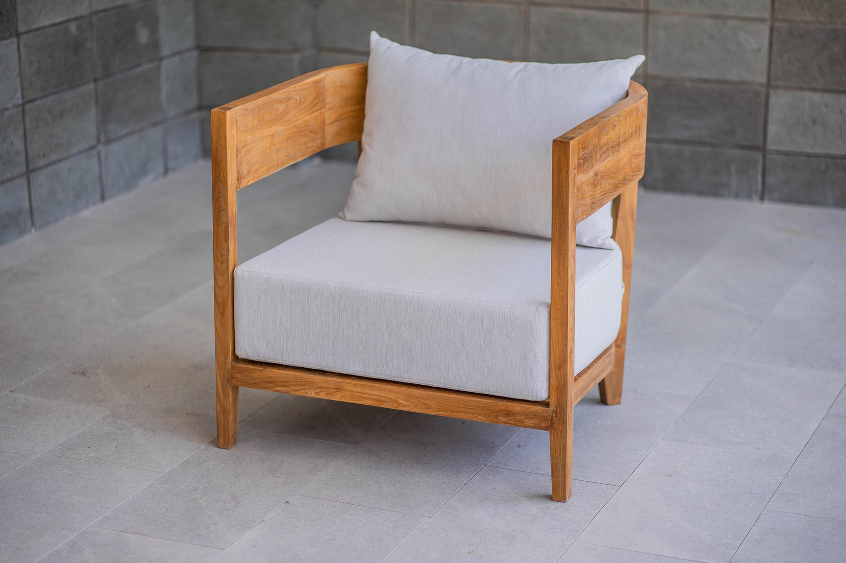 Teakholz Fauteuil Lura mit wetterfesten Kissen