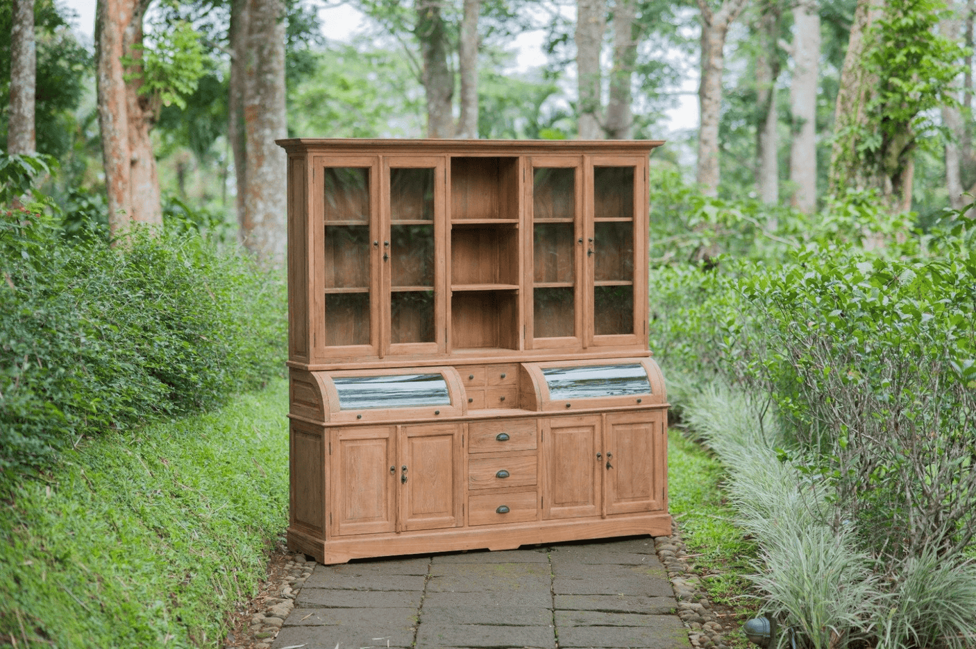 Teak grutterskast 210cm met bolle kleppen - Souren Meubels