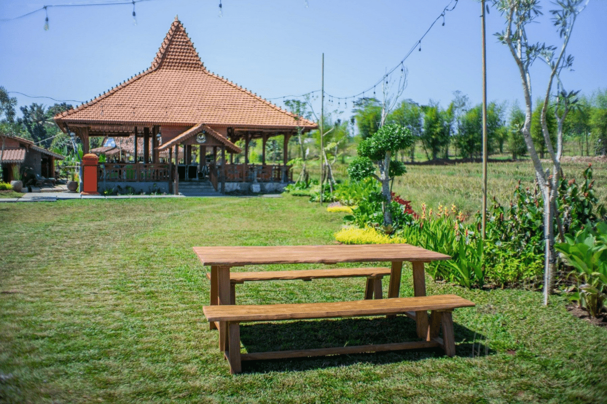 Teak Gartentisch Java 220 x 100 + 2 Teak Gartenbänke Java 220
