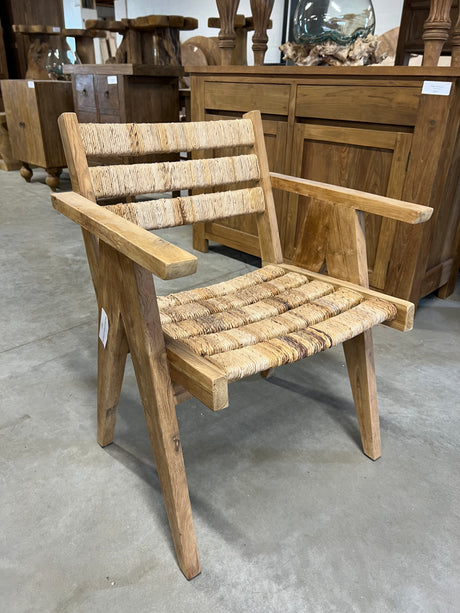 Teak A-Rahmen-Stuhl mit Armlehnen - 60x60x77cm