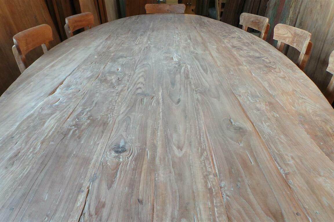 Ovaler Teakholz Tisch 240x120 cm Altholz - Souren Furniture (CH)
