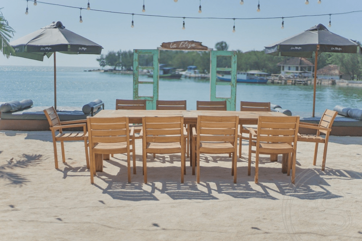 Teak Gartentisch 280 x 100 + 10 Gartenstühle Stacking
