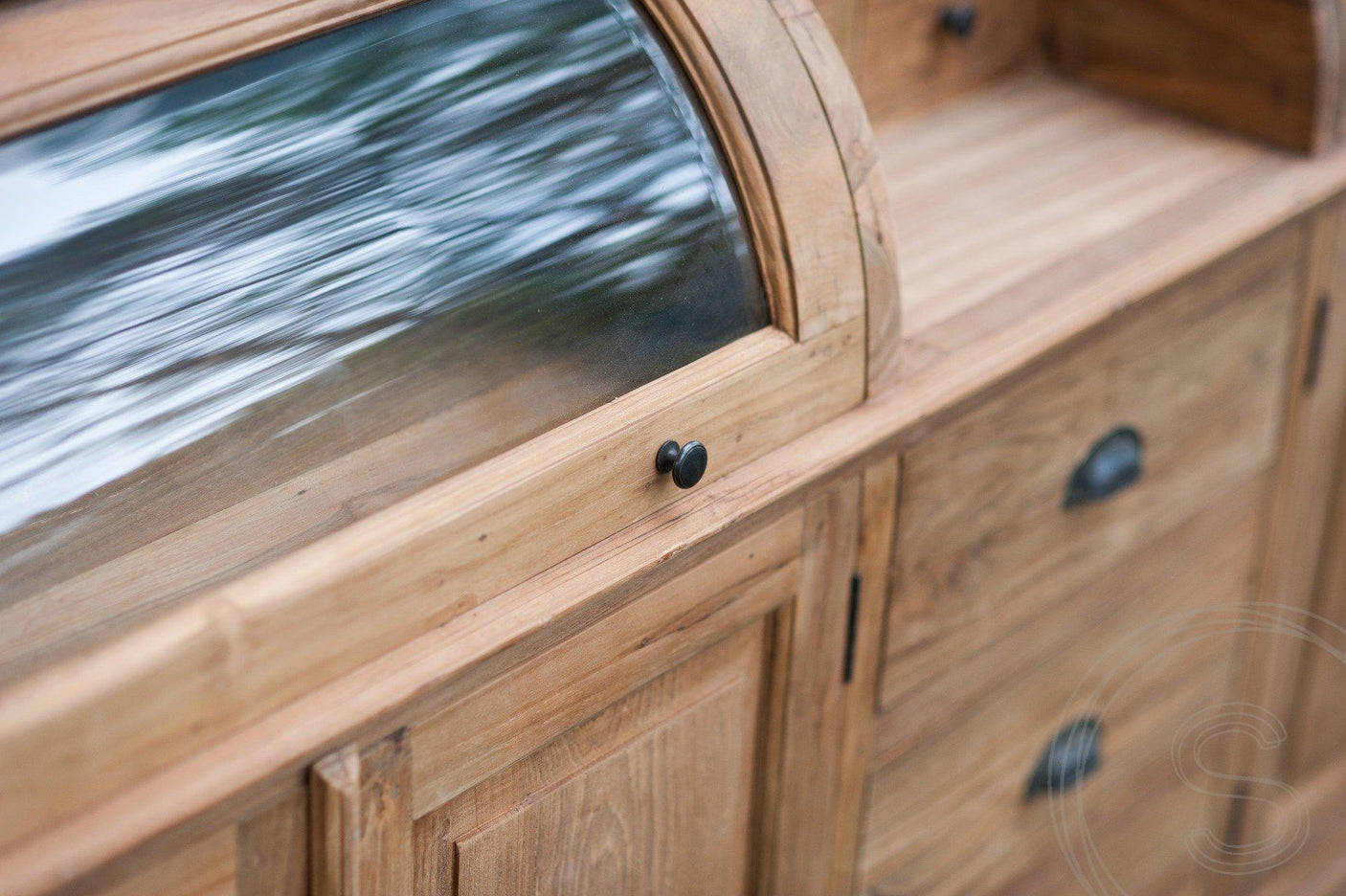 Teak grutterskast 160cm met bolle kleppen - Souren Meubels