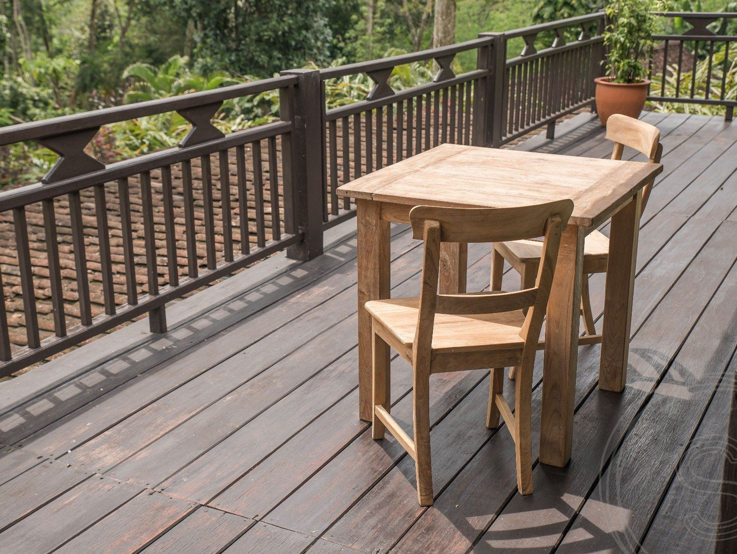 Teak Tisch 80 x 80 Rustikal