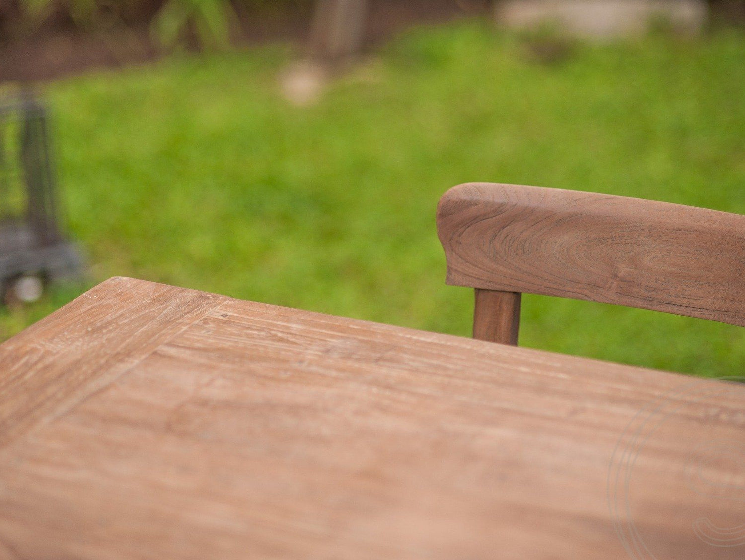 Teak Tisch 80 x 80 Rustikal