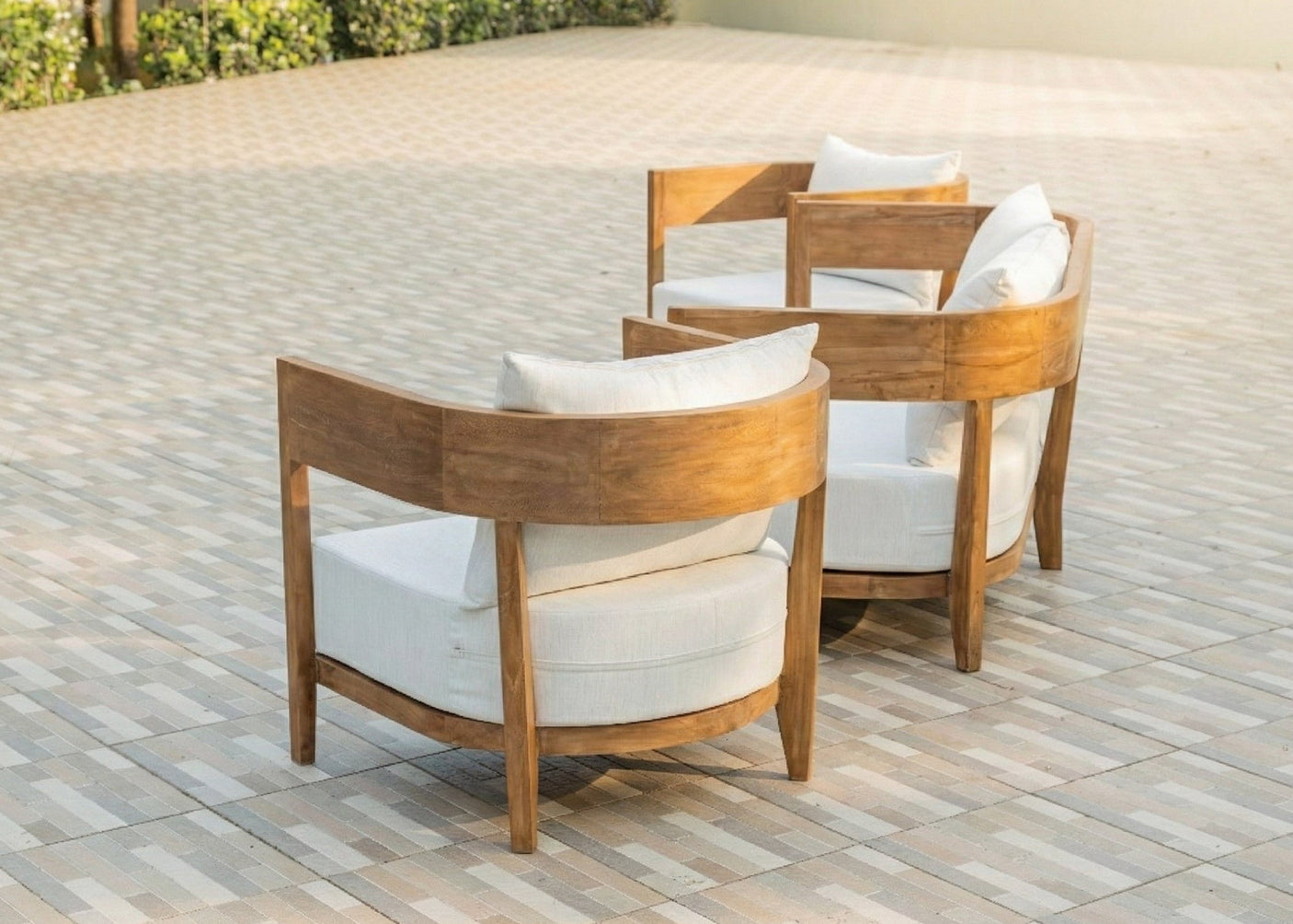 Teak Loungebank Lura 188 cm – Massivholzbank mit Sunproof-Kissen