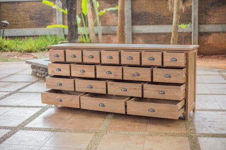 Teakholz Sideboard mit 19 Schubladen Altholz - Souren Furniture (CH)