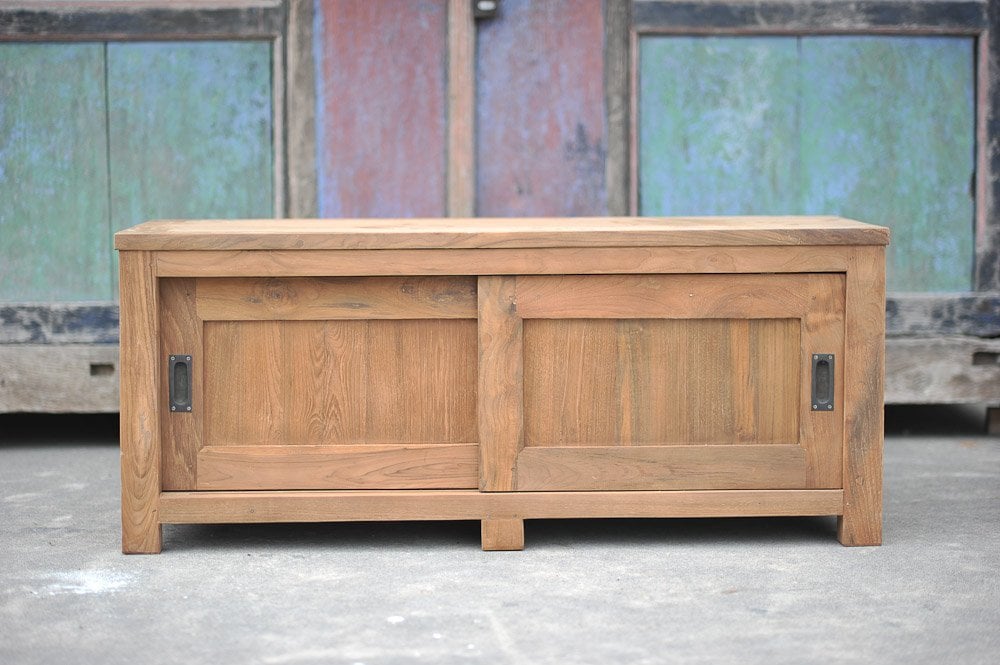 Teakholz TV Möbel mit Schiebetüren 140 x 50 x 50 - Souren Furniture (CH)