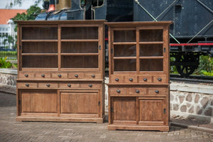 Teakholz Vitrinenschrank 130 cm Altholz - Souren Furniture (CH)