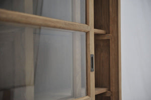 Teakholz Vitrinenschrank 140 cm - Souren Furniture (CH)