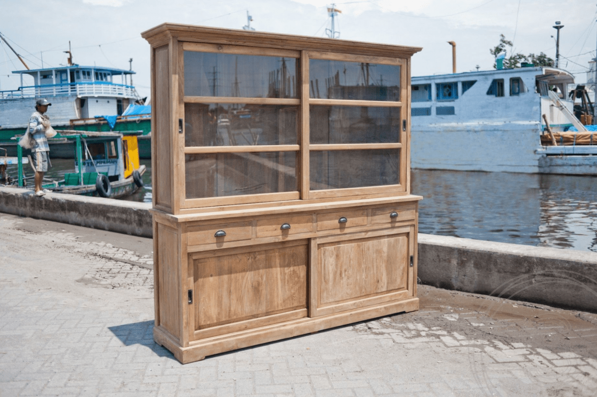 Teakholz Vitrinenschrank 200 cm - Souren Furniture (CH)