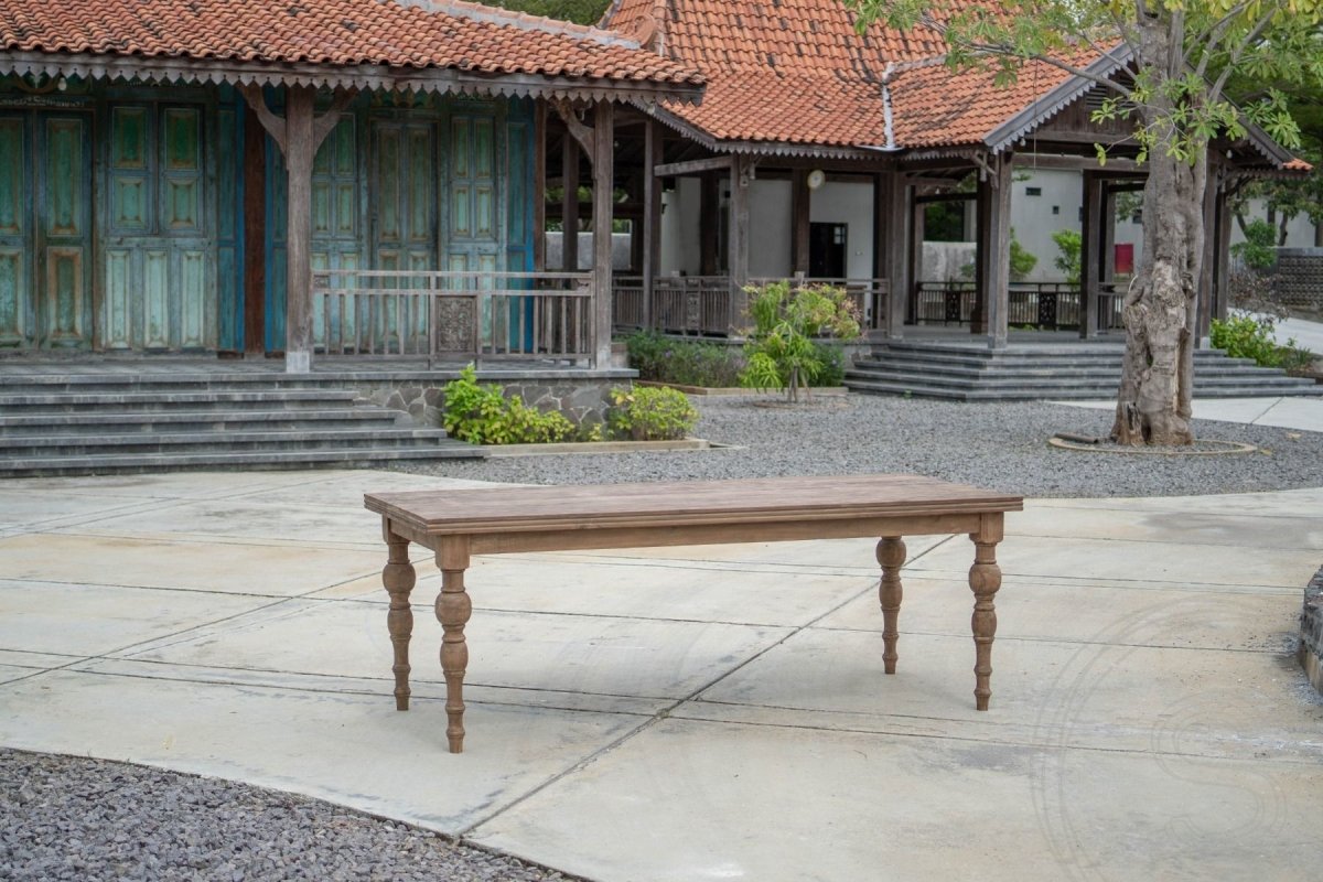 Tisch aus Teakholz mit 220x90cm und gedrehten Beinen - Souren Furniture (CH)