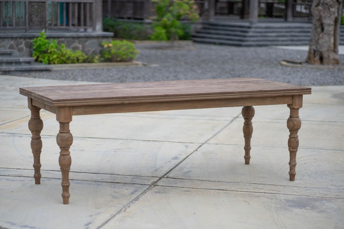 Tisch aus Teakholz mit 220x90cm und gedrehten Beinen - Souren Furniture (CH)