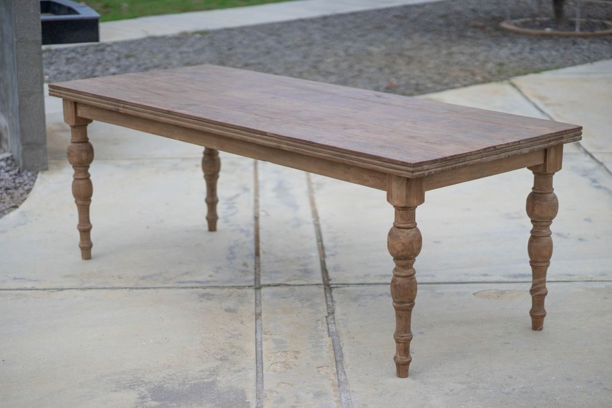 Tisch aus Teakholz mit 220x90cm und gedrehten Beinen - Souren Furniture (CH)